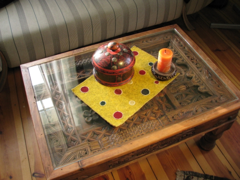 Gundara - Dotted Table Decoration