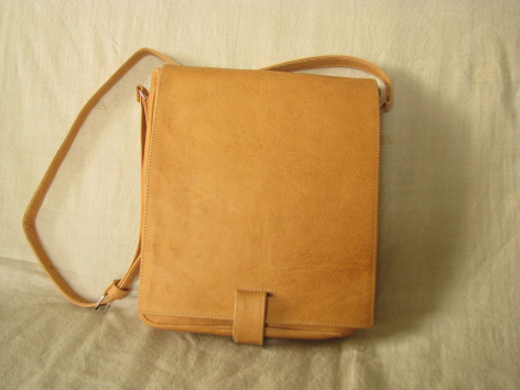 sac en cuir naturel artisanal