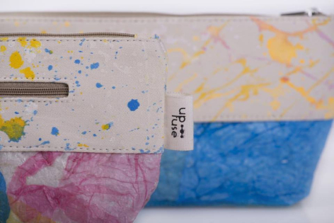 Up-fuse - upcycling - cosmetics bag - hand-painted - organic cotton and recycled plastic bags