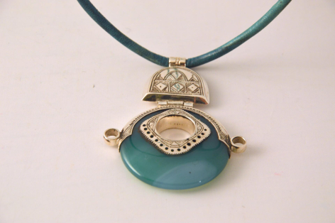 Pendentif en agathe verte