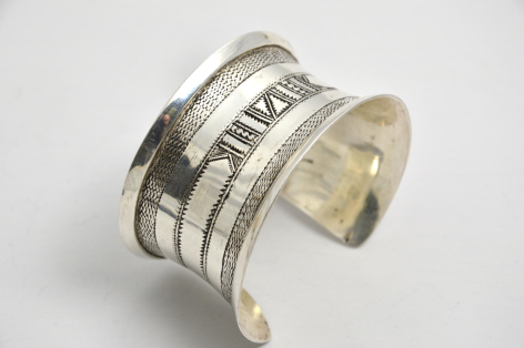 Joli Bracelet en Argent Gravé