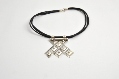 pendentif en argent main de fatima